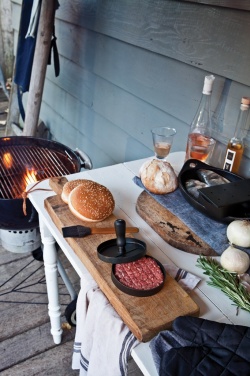 Logo trade promotional giveaway photo of: BBQ set with hamburger press and brush
