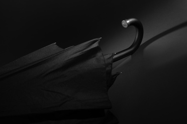 Logotrade promotional product image of: Swiss Peak Vero Aware™ RPET 25” umbrella w luxe handle