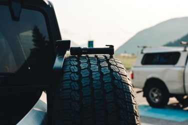 Logotrade ärikingid pilt: Gear X RCS taaskasutatud alumiiniumist suure jõudlusega auto taskulamp