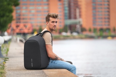 Logotrade ärikingi foto: Bobby Hero tavaline, vargusevastane seljakott