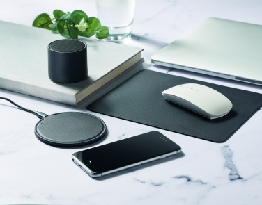 Logotrade dāvanas foto: Pārstrādāts PU bezvadu skaļrunis