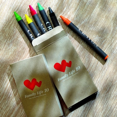 Logotrade kampanjprodukter bild: Set med 6 crayon vaxkritor